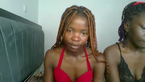 Snapshot of kinky_aria chatting on November 2025 02:27:01 PM kinky_aria online show from November 2025 02:27:01 PM