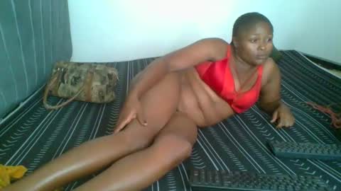 Snapshot of kinky_aria chatting on November 2025 03:29:02 AM kinky_aria online show from November 2025 03:29:02 AM