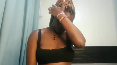 Lola online show from January 2026 12:13:01 AM