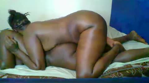 Snapshot of kinky_roey chatting on March 2025 02:05:02 PM kinky_roey online show from March 2025 02:05:02 PM