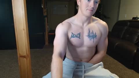 Snapshot of kinkycrusader chatting on December 2025 06:22:02 AM Fabio online show from December 2025 06:22:02 AM