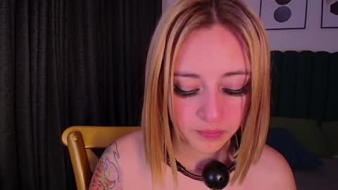  Sara  online show from December 2024 09:31:02 PM