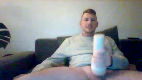 kinkylionboy online show from December 2025 08:50:02 PM