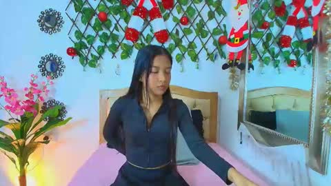 Snapshot of kinkysweet__ chatting on December 2025 01:42:01 PM Isabella online show from December 2025 01:42:01 PM