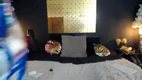 Snapshot of kinkyy_mom chatting on October 2025 04:30:02 PM kinkyy_mom online show from October 2025 04:30:02 PM