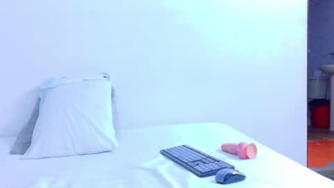 Snapshot of kinkyy_redhead chatting on May 2026 11:50:01 AM kinkyy_redhead online show from May 2026 11:50:01 AM