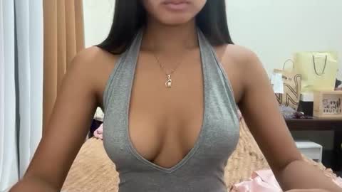 kira_danaya online show from April 2026 03:49:01 PM