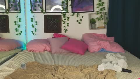 Kira online show from January 2025 11:18:02 PM