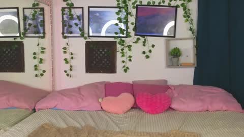 Kira online show from January 2025 12:50:02 AM