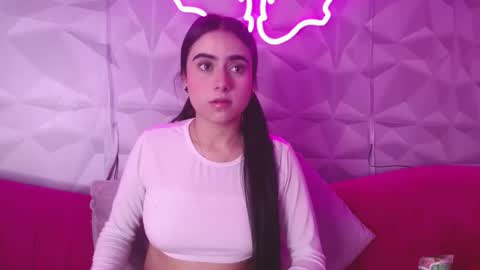 kira_moon_01 online show from October 2025 07:47:02 PM
