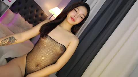 Snapshot of kira_willer chatting on December 2024 06:53:02 AM KIRA online show from December 2024 06:53:02 AM