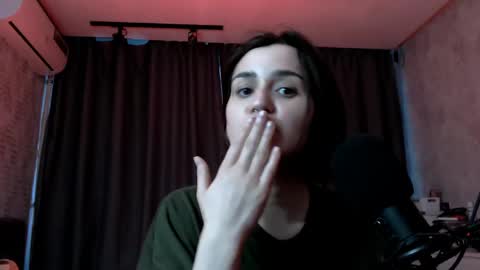 Snapshot of kira_yammy chatting on May 2026 11:34:04 PM Kira follow me online show from May 2026 11:34:04 PM