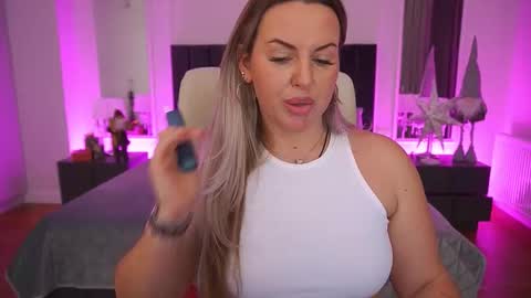 Kira online show from January 2026 11:09:01 PM