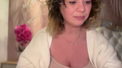 KiraDivine online show from March 2026 01:16:02 PM