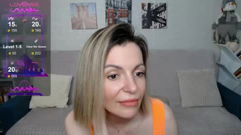 Snapshot of kiramartins_cat chatting on December 2024 05:00:01 PM kiramartins cat online show from December 2024 05:00:01 PM