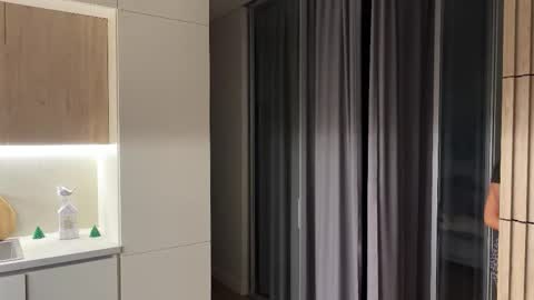 Kira online show from November 2025 04:38:01 PM