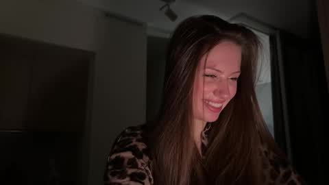 Kira online show from December 2025 07:53:02 PM