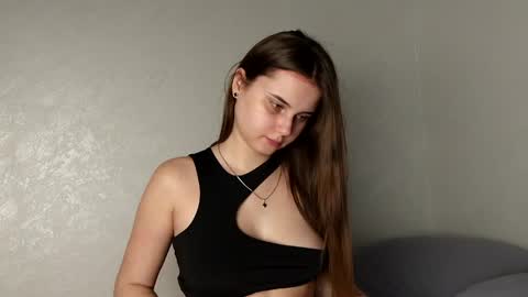 Emily online show from April 2026 11:21:02 AM