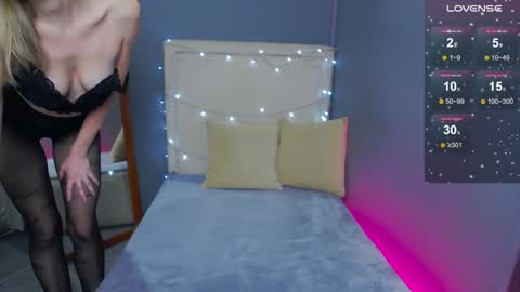 KiraNigt online show from January 2025 02:44:02 AM