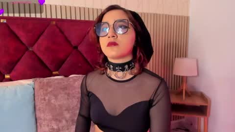 Samantha  Velvet online show from April 2026 10:35:02 PM