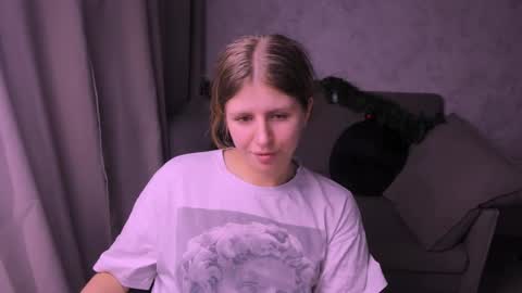 Kira online show from January 2025 09:14:02 PM