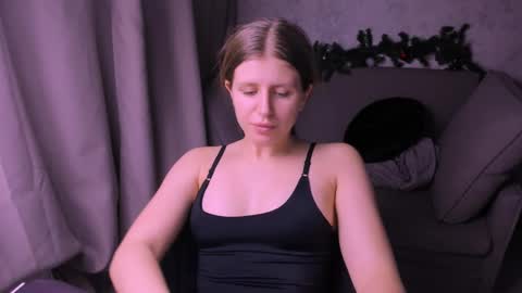 Kira online show from January 2025 06:59:01 PM