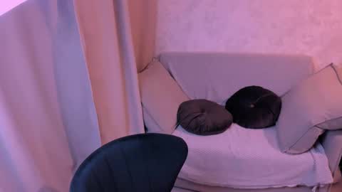 Kira online show from January 2025 10:26:01 PM