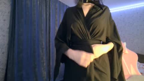 Nicole online show from October 2025 06:19:01 PM