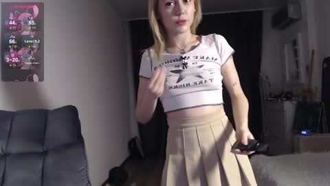 Kisi online show from February 2025 10:51:01 PM