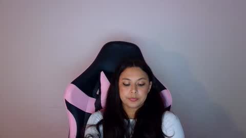 kiss_ameliaa online show from November 2025 02:40:02 PM