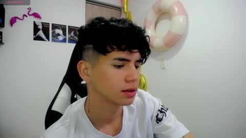 Snapshot of kiss_whitee chatting on September 2025 01:29:01 AM kiss_whitee online show from September 2025 01:29:01 AM