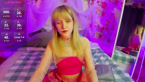 Snapshot of kisschristie__ chatting on November 2025 07:12:01 PM christie online show from November 2025 07:12:01 PM