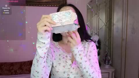 Snapshot of kisses_eva chatting on January 2026 05:02:02 AM Hot Eva online show from January 2026 05:02:02 AM