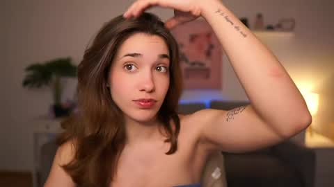 Sisi online show from April 2026 01:14:02 PM