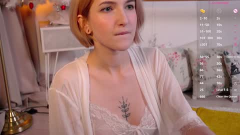 Snapshot of kisskiss_muah chatting on December 2024 08:04:01 PM Kate  online show from December 2024 08:04:01 PM