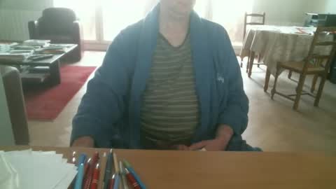 Snapshot of kisslog1 chatting on November 2025 09:00:02 AM kisslog1 online show from November 2025 09:00:02 AM