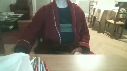 Snapshot of kisslog1 chatting on November 2025 03:50:01 PM kisslog1 online show from November 2025 03:50:01 PM