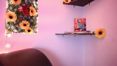 Snapshot of kisstarxxx chatting on February 2026 06:19:02 AM Helena and Brad online show from February 2026 06:19:02 AM