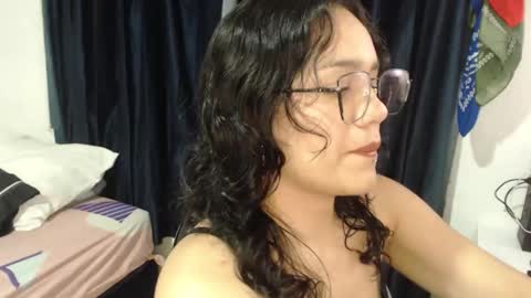 Snapshot of kitcatdreams chatting on May 2026 12:28:02 AM kitcatdreams online show from May 2026 12:28:02 AM