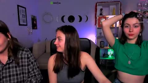 kitniss online show from April 2026 01:42:02 AM