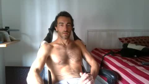 Snapshot of kitosssss chatting on February 2026 01:05:02 PM Steve Cocks online show from February 2026 01:05:02 PM