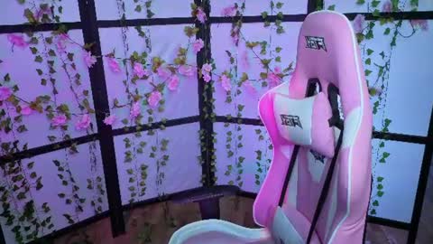 Snapshot of kitsune_little chatting on June 2026 12:32:02 AM kitsune_little online show from June 2026 12:32:02 AM