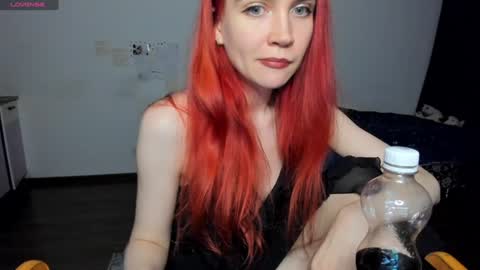 Snapshot of kitsunemoon chatting on January 2025 07:18:02 PM Kitsune online show from January 2025 07:18:02 PM