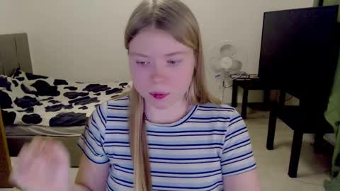 Jennyblonde and Emmabrunette online show from February 2025 09:48:02 PM