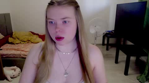 Jennyblonde and Emmabrunette online show from January 2026 10:10:02 AM
