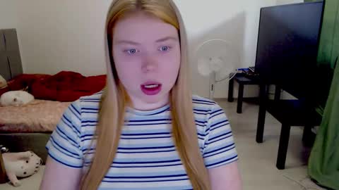 Jennyblonde and Emmabrunette online show from February 2026 11:27:01 AM