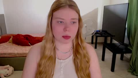 Jennyblonde and Emmabrunette online show from May 2026 12:46:01 PM