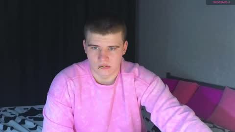 Snapshot of kittenmur chatting on March 2025 01:18:01 PM Vlad online show from March 2025 01:18:01 PM