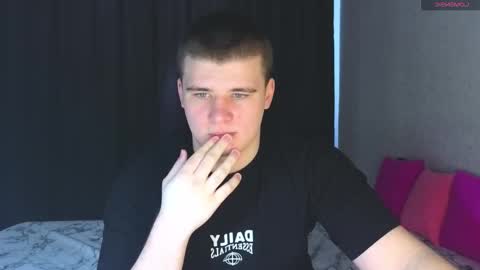 Snapshot of kittenmur chatting on March 2025 06:52:02 AM Vlad online show from March 2025 06:52:02 AM