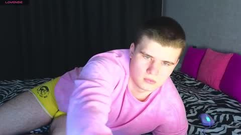 Snapshot of kittenmur chatting on March 2025 03:51:01 PM Vlad online show from March 2025 03:51:01 PM